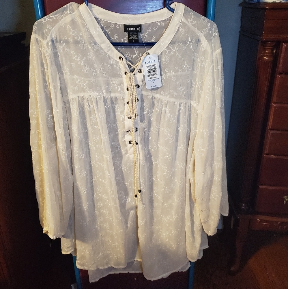 Torrid Embroidered Chiffon Lace-up Blouse Size 3
